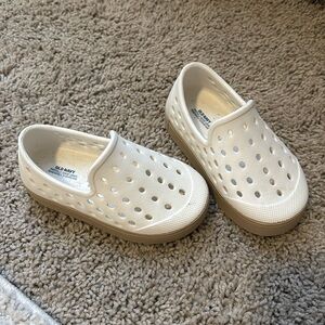 Old Navy toddler slip on shoes
